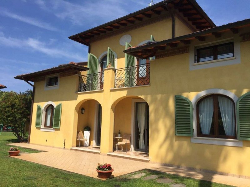 Villa in Forte dei Marmi