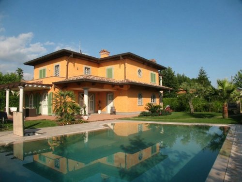 Villa a Forte dei Marmi
