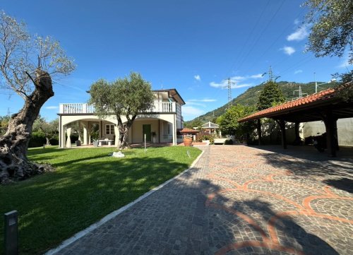 Villa in Carrara