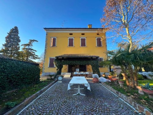 Villa in Quattro Castella