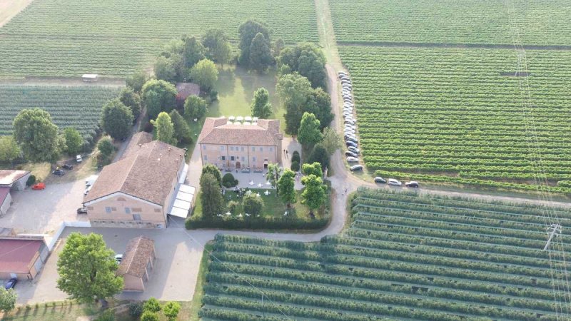 Klein huisje op het platteland in Casalgrande