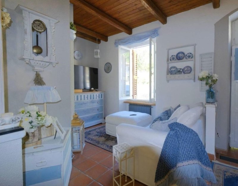 Apartamento independente em Tiglieto