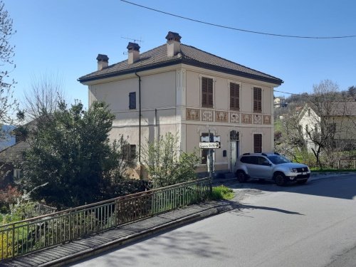 Apartamento independente em Tiglieto
