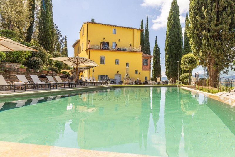 14 Bedrooms House for sale in Chiusi [805353] | Gate-away®