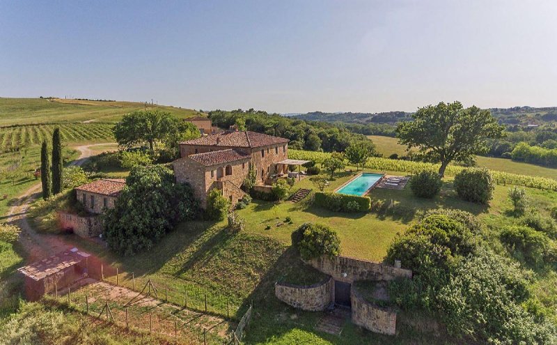 6 Bedrooms Farm for sale in Montalcino [805359] | Gate-away®