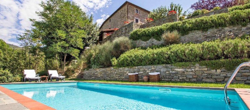 19 Bedrooms Farmhouse for sale in Castiglion Fiorentino [805372] | Gate-away®