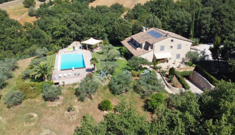 Отдельно стоящий дом в Коллаццоне