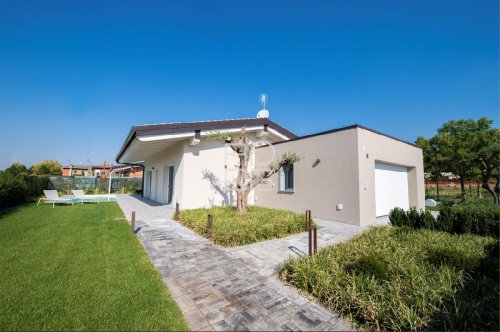 Villa in Castiglione delle Stiviere