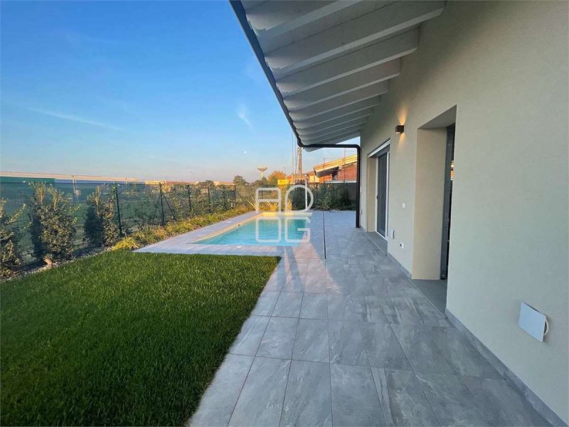 Вилла в Лонато-дель-Гарда