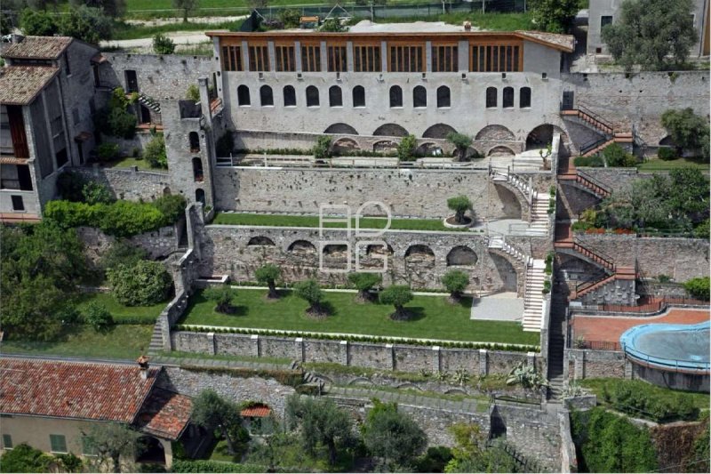 Terrain à bâtir à Gargnano