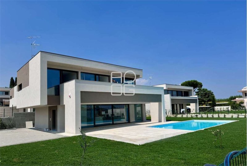 Вилла в Монига-дель-Гарда