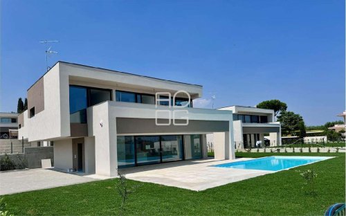 Вилла в Монига-дель-Гарда