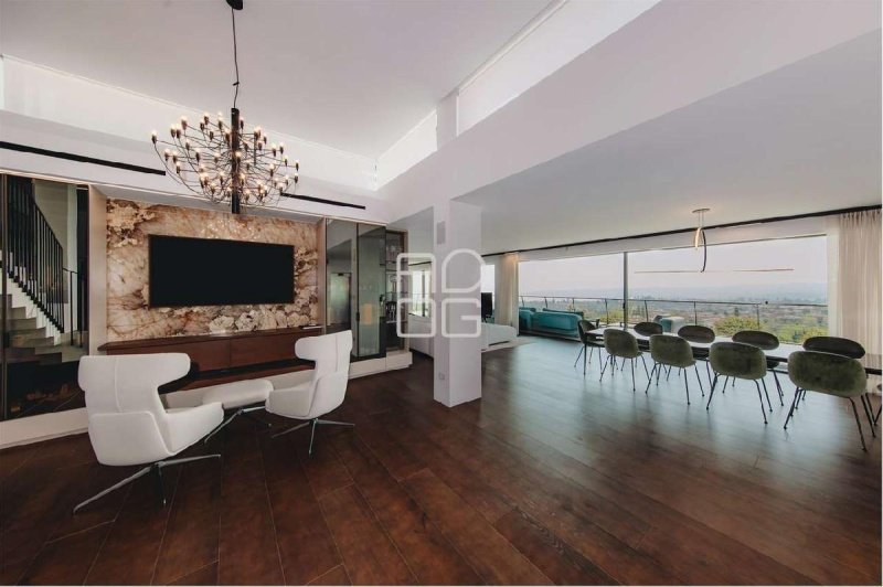 Villa in Padenghe sul Garda