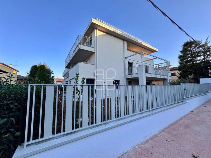 Appartement à Desenzano del Garda