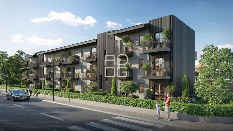 加尔达湖畔洛纳托公寓