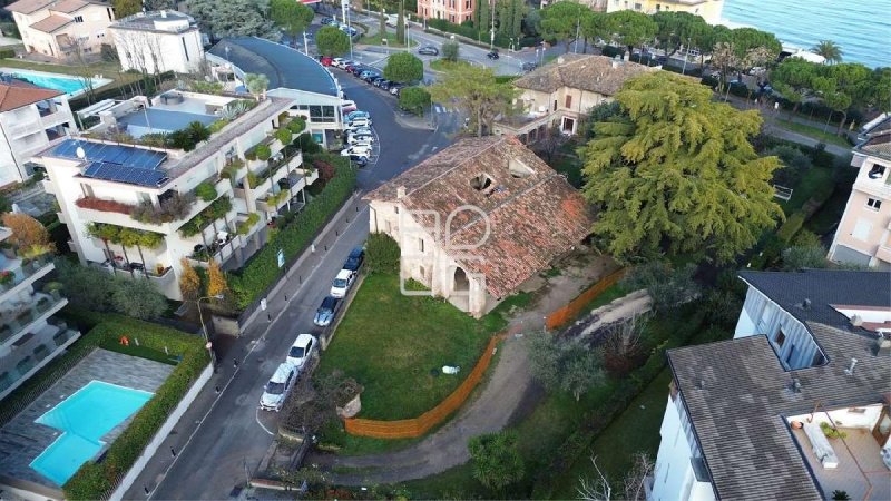 Многоквартирный дом в Дезенцано-дель-Гарда