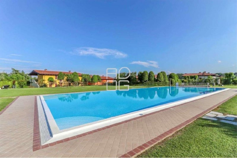 Lägenhet i Padenghe sul Garda