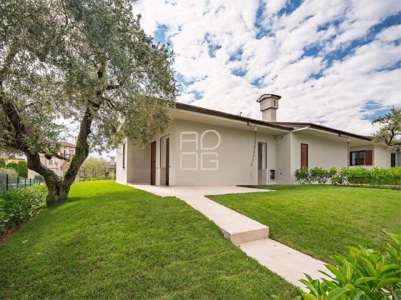 Квартира в Дезенцано-дель-Гарда