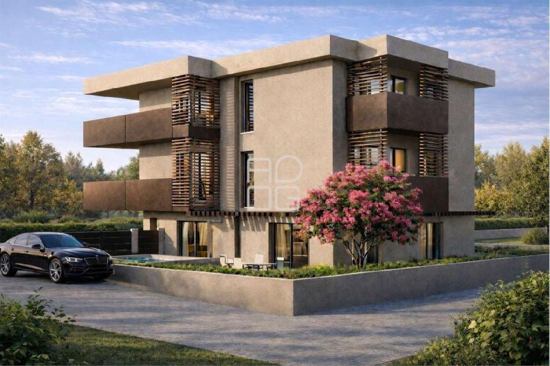 加尔达湖群滨代森扎诺公寓