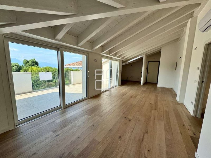 Sotão em Desenzano del Garda