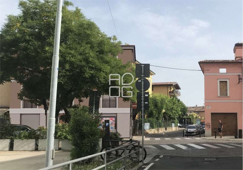 Особняк из двух квартир в Дезенцано-дель-Гарда