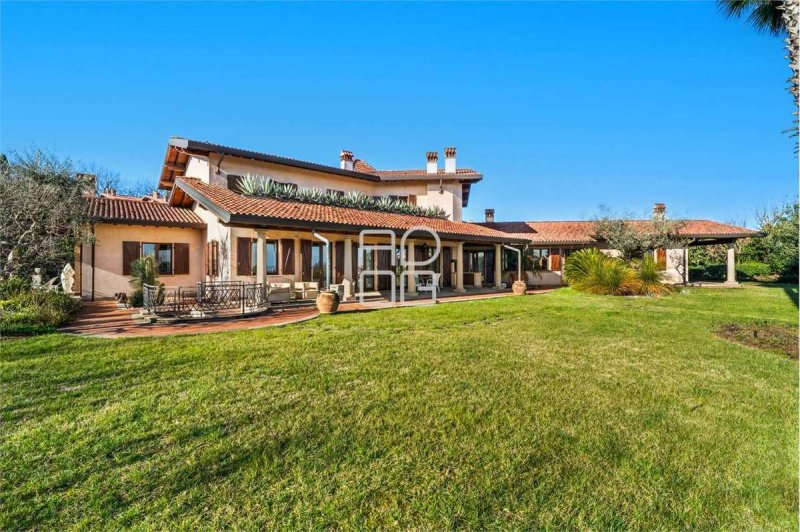 Villa à Padenghe sul Garda