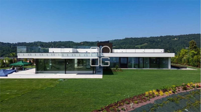 Villa à Salò