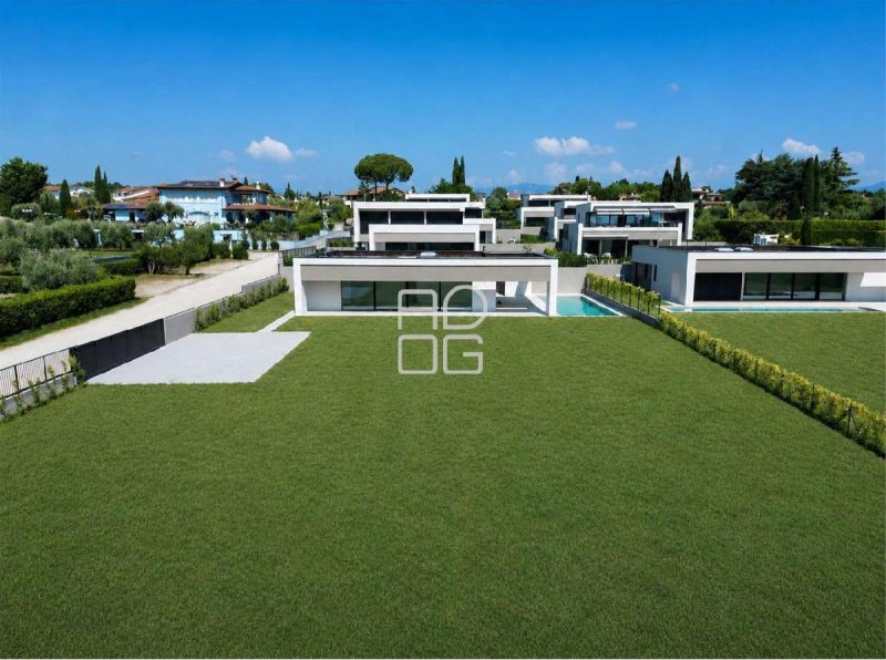 Villa i Moniga del Garda