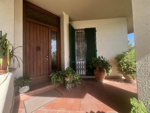 比森齐奥营别墅