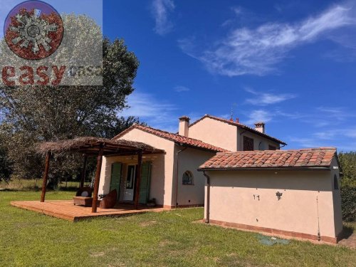 Hus på landet i Viareggio