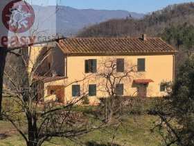 Casa di campagna a Lucca
