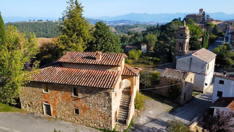 Сельский дом в Монте-Санта-Мария-Тиберина