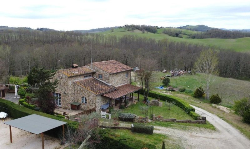 Casa di campagna a Casole d'Elsa