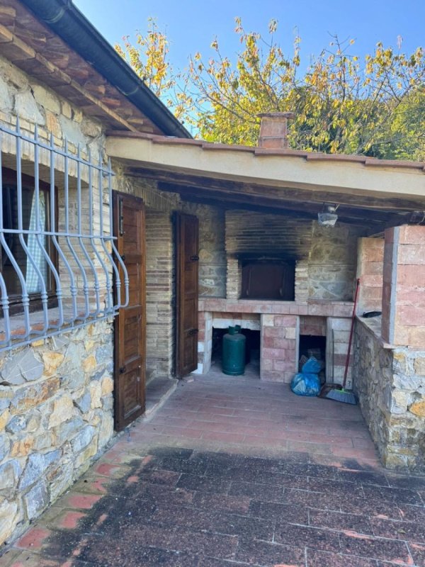 Country house in Castelnuovo di Val di Cecina