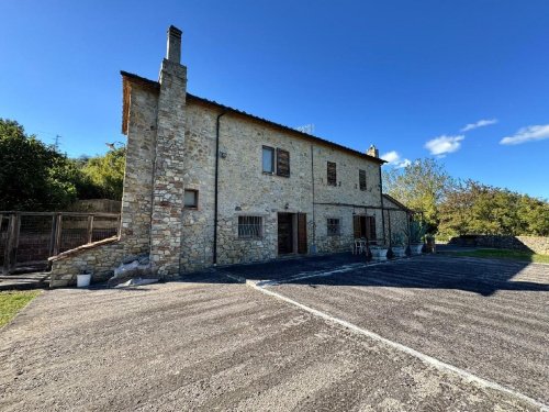 Hus på landet i Castelnuovo di Val di Cecina