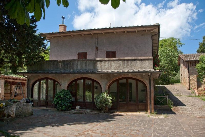 Klein huisje op het platteland in Sovicille