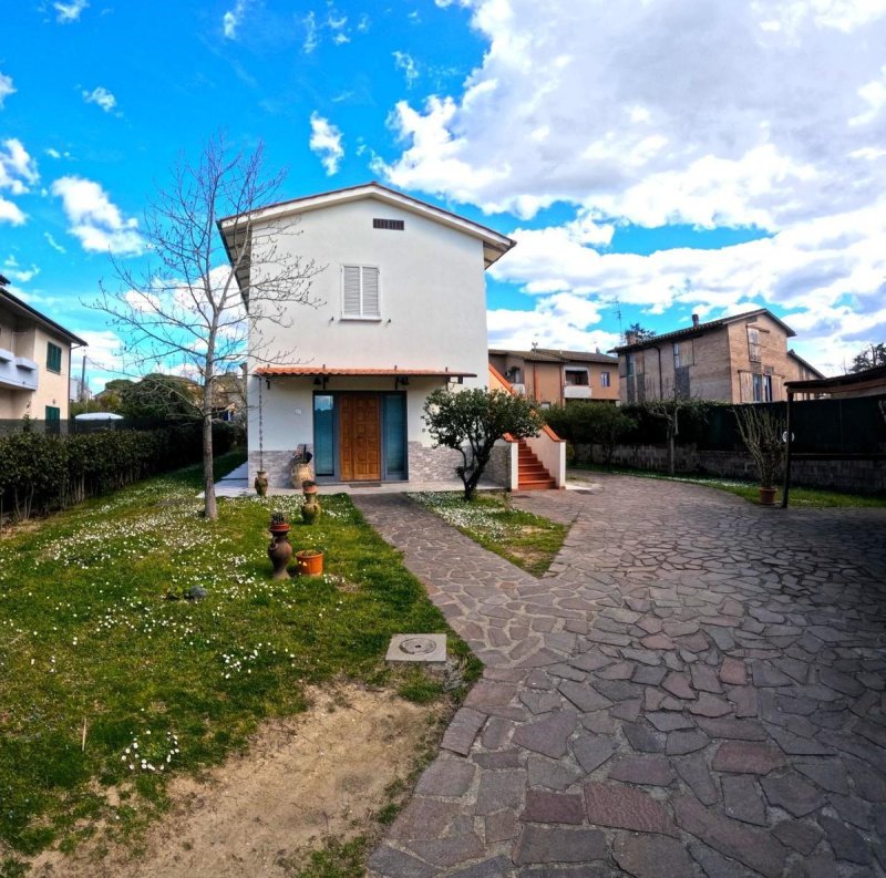 Villa à Colle di Val d'Elsa