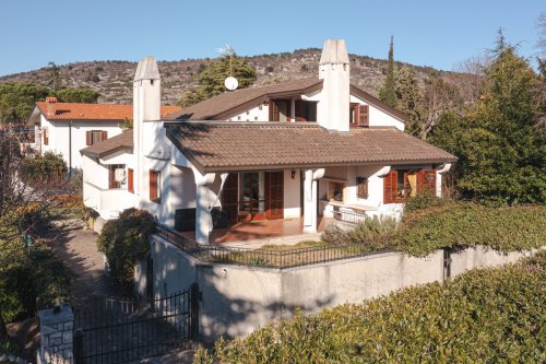 杜伊诺-奥里西纳别墅