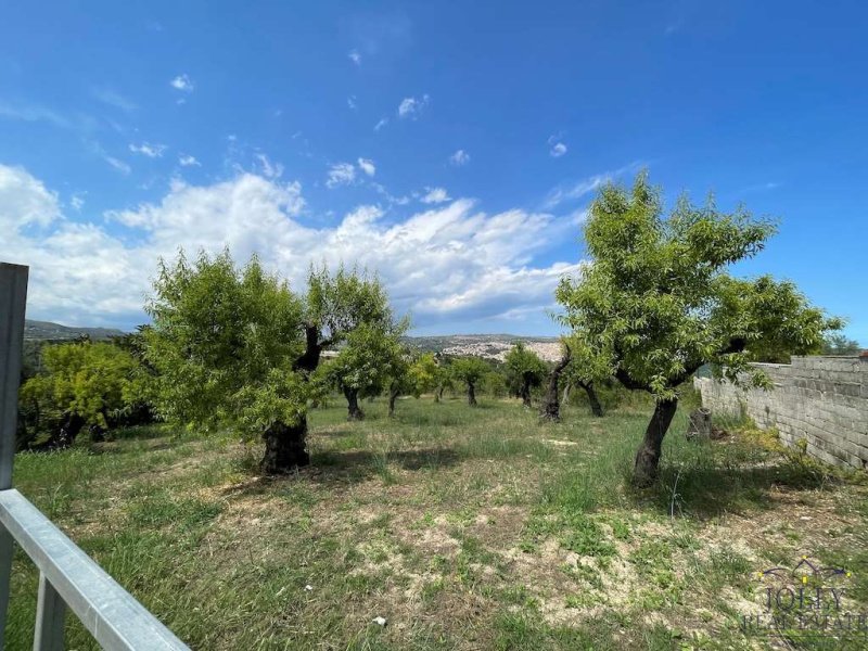 Строительный участок в Ното