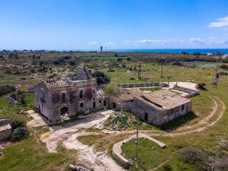 Klein huisje op het platteland in Syracuse