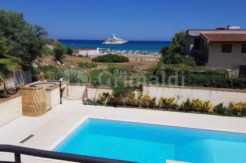 Вилла в Ното