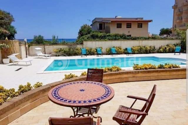 Вилла в Ното