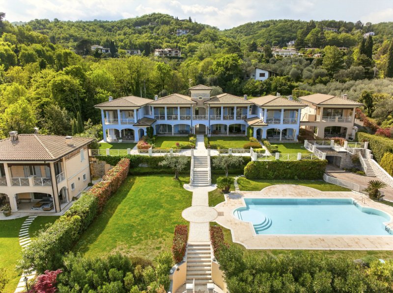 Apartment in Salò