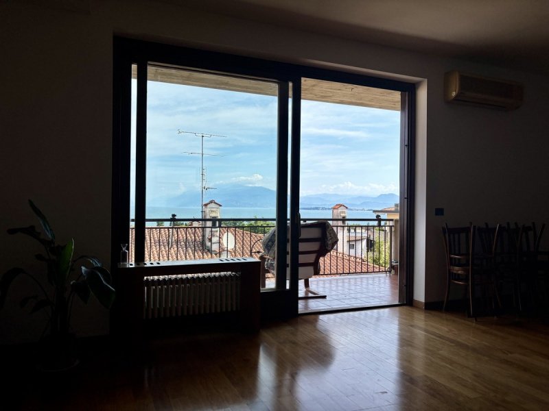 Lägenhet i Desenzano del Garda