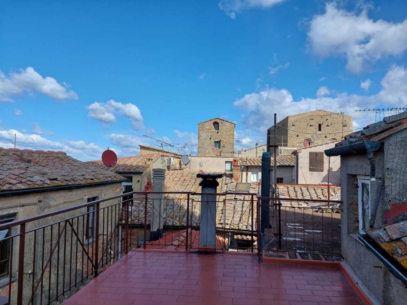 Historisk lägenhet i Volterra