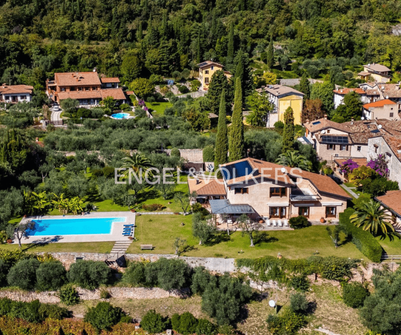 Вилла в Тосколано-Мадерно