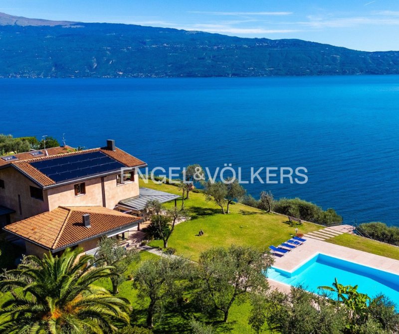 Вилла в Тосколано-Мадерно