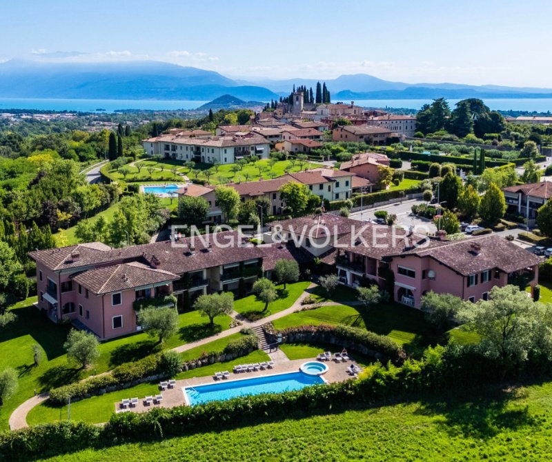 3 Bedrooms Apartment for sale in Soiano Del Lago [805050] | Gate-away®