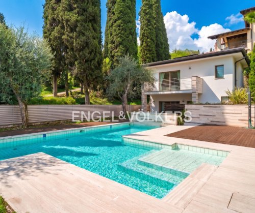 House in Gardone Riviera