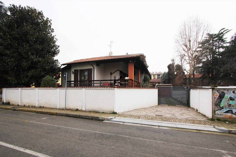 Villa in Sedriano